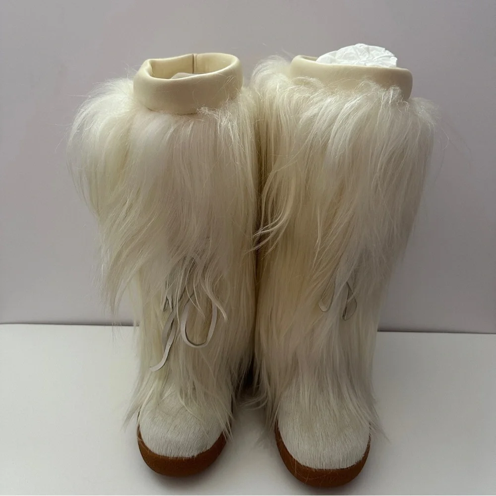 Brand NEW Ferragamo Genuine Shearling Fur Cream Winter Boots